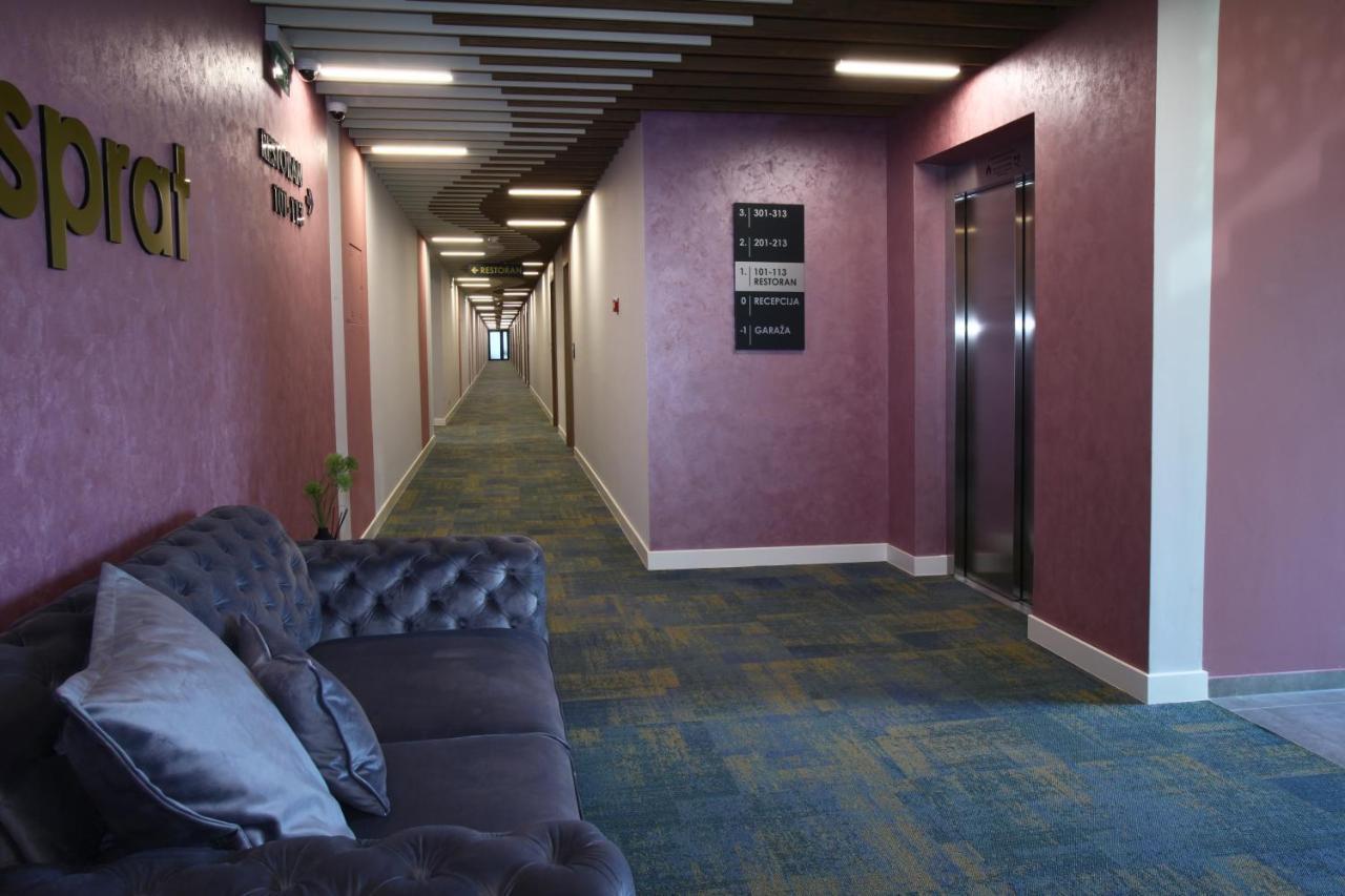 Hotel Etna Gracanica  Eksteriør billede