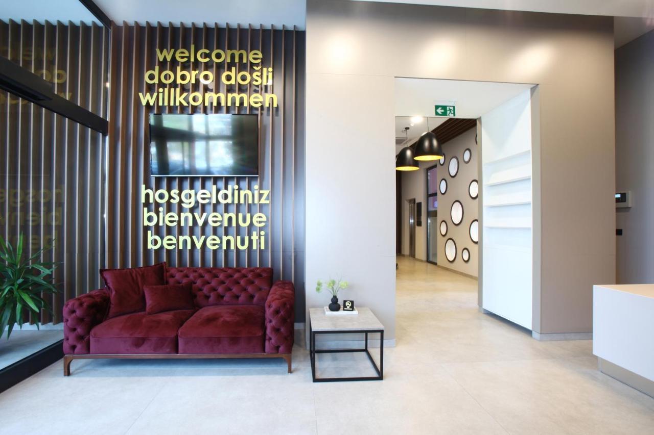 Hotel Etna Gracanica  Eksteriør billede
