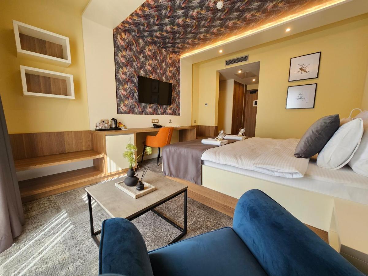 Hotel Etna Gracanica  Eksteriør billede